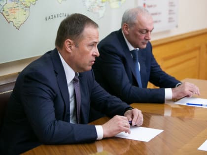 В Оренбурге Магомедсалам Магомедов и Игорь Комаров обсудили с заместителями глав регионов ПФО реализацию Стратегии государственной национальной политики РФ