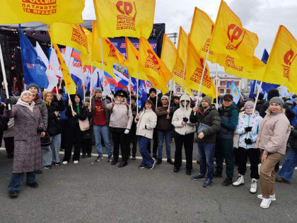 Праздничный митинг-концерт в Самаре