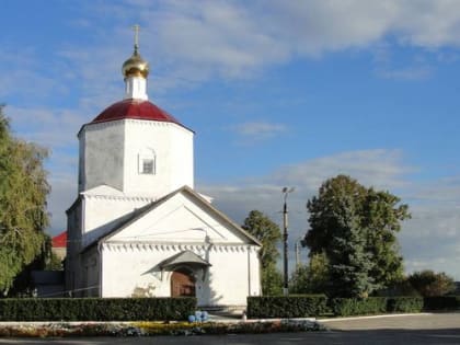 Старинный храм в самом центре Сызрани постепенно начал разрушаться