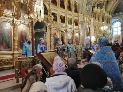 Сотни верующих, литургия и Крестный ход: сегодня в Казанском соборе творилось что-то необыкновенное