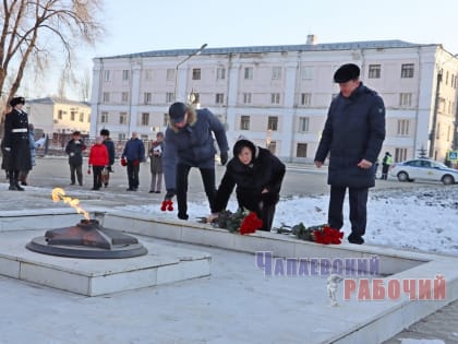 ГЕРОЯМ, ЗАЩИЩАВШИМ СВОЕ ОТЕЧЕСТВО