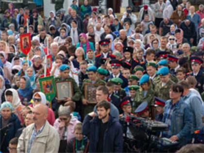 На Крестный ход в Тольятти вышли более полутора тысяч человек