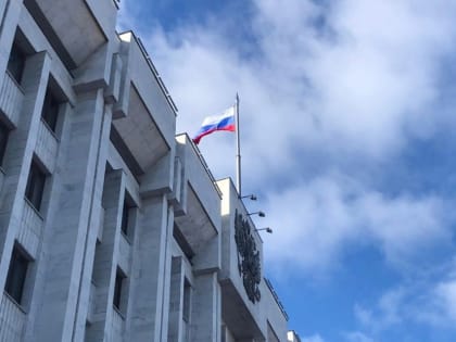 Новые школы и больницы, ремонт дорог и зарплаты бюджетникам: Губернатор Самарской области инициировал поправки в бюджет