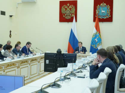 «Цель – здоровье наших земляков»: Дмитрий Азаров провел совещание по развитию региональной системы здравоохранения