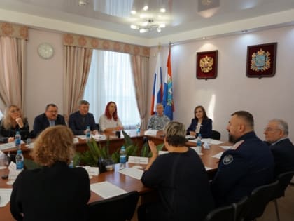 Работа с обращениями граждан и большое количество выездных мероприятий: «экологическая» комиссия активизировала работу
