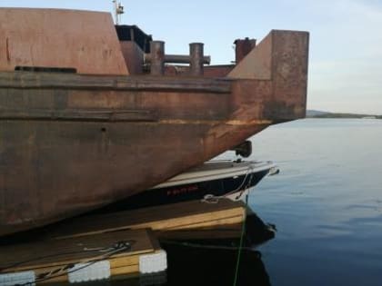 В Самаре возбудили дело из-за столкновения толкача с баржей и лодочной платформы