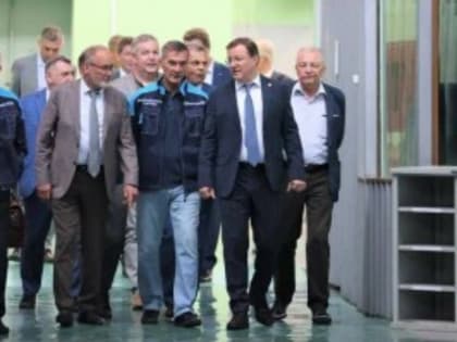 Дмитрий Азаров принял участие в совещании по развитию самарского оборонного завода «Салют»