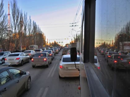 Временное ограничение транспорта по Московскому шоссе в Самаре продлится до 14:00 28 января 2023 года