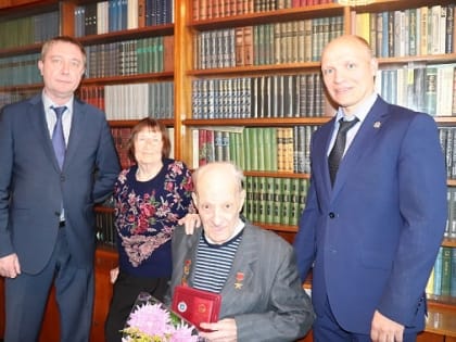 Александра Курбатова наградили почетным знаком Губернатора Самарской области