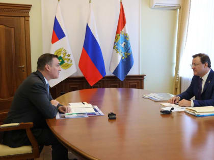 Главная тема - развитие агропрома. Состоялась рабочая встреча губернатора Дмитрия Азарова и главы Минсельхоза РФ Дмитрия Патрушева