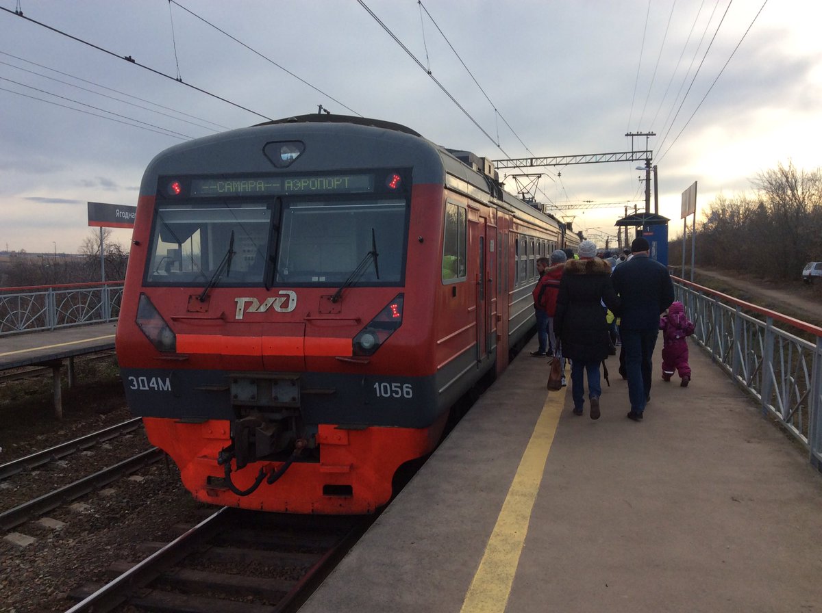 Электричка самара. Электропоезд Самара Курумоч. Аэроэкспресс Самара Курумоч. Пригородные электрички.