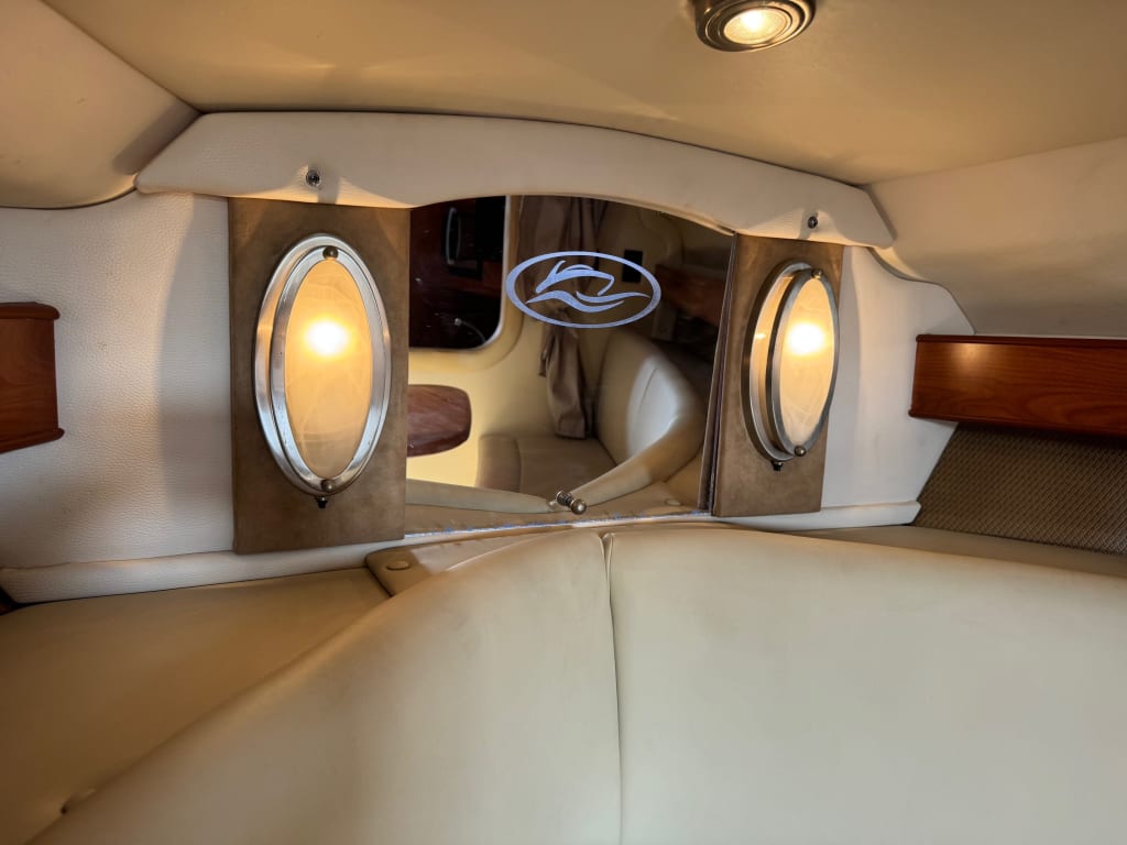 Thunderbird Marine30' Rinker 30 Fiesta Vee - Thunderbird Marine