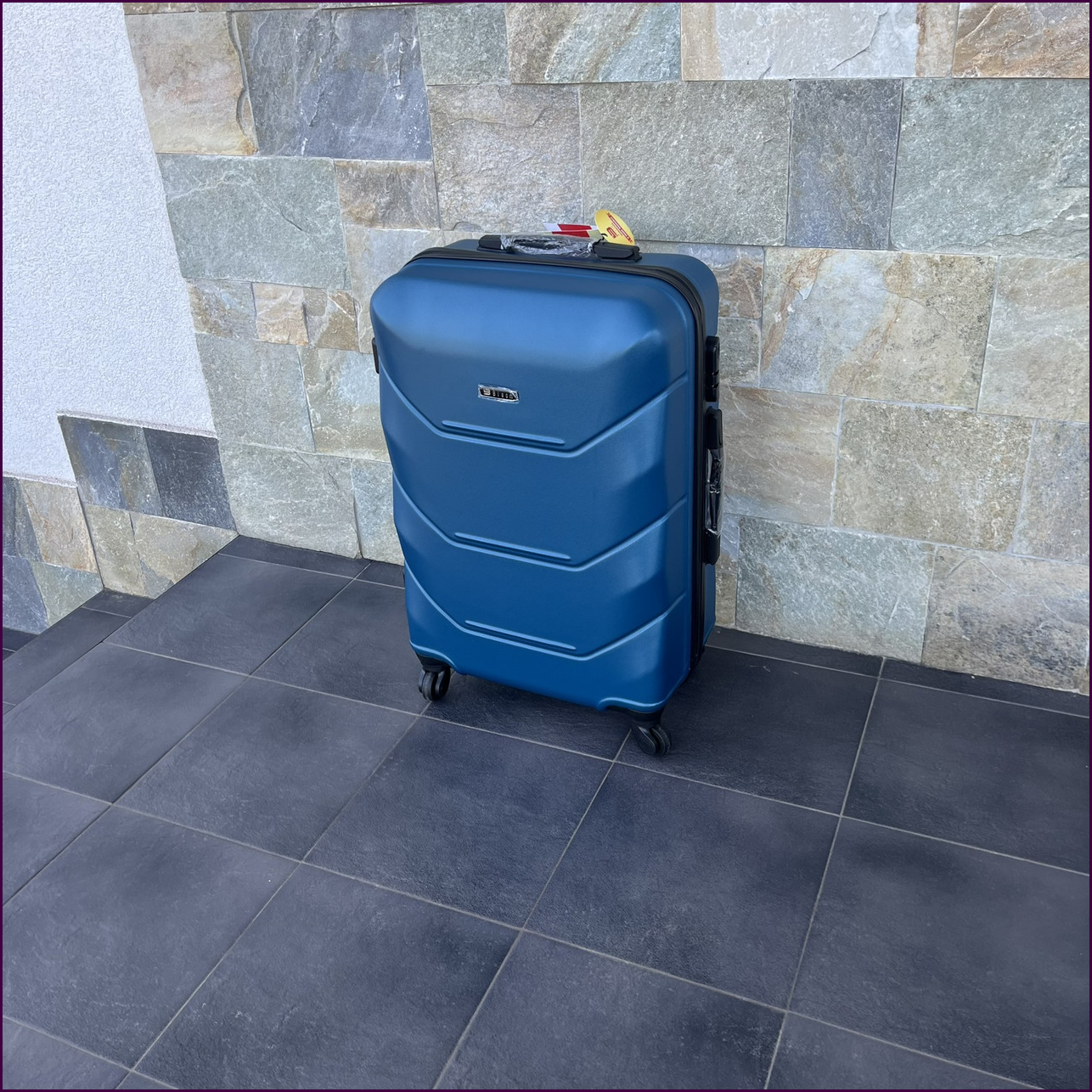 Чемодан Bloom 147 среднего размера с кодовым замком и 4 колесами, светло-синий, идеален для путешествий любого рода