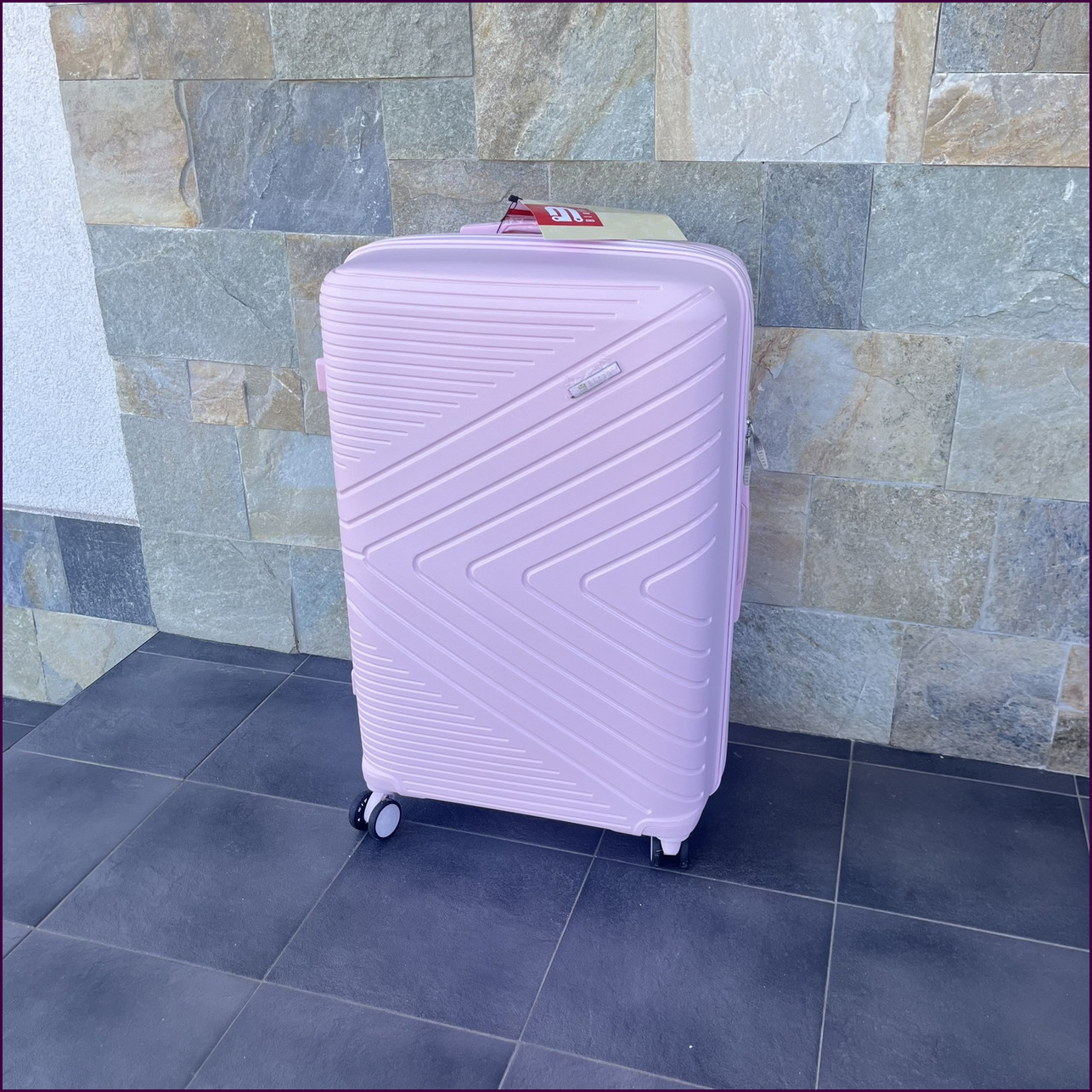 Чемодан Bloom PP01 S розовый – легкий и прочный дорожный чемодан для путешествий, унисекс, 39 л, 4 колеса, TSA замок