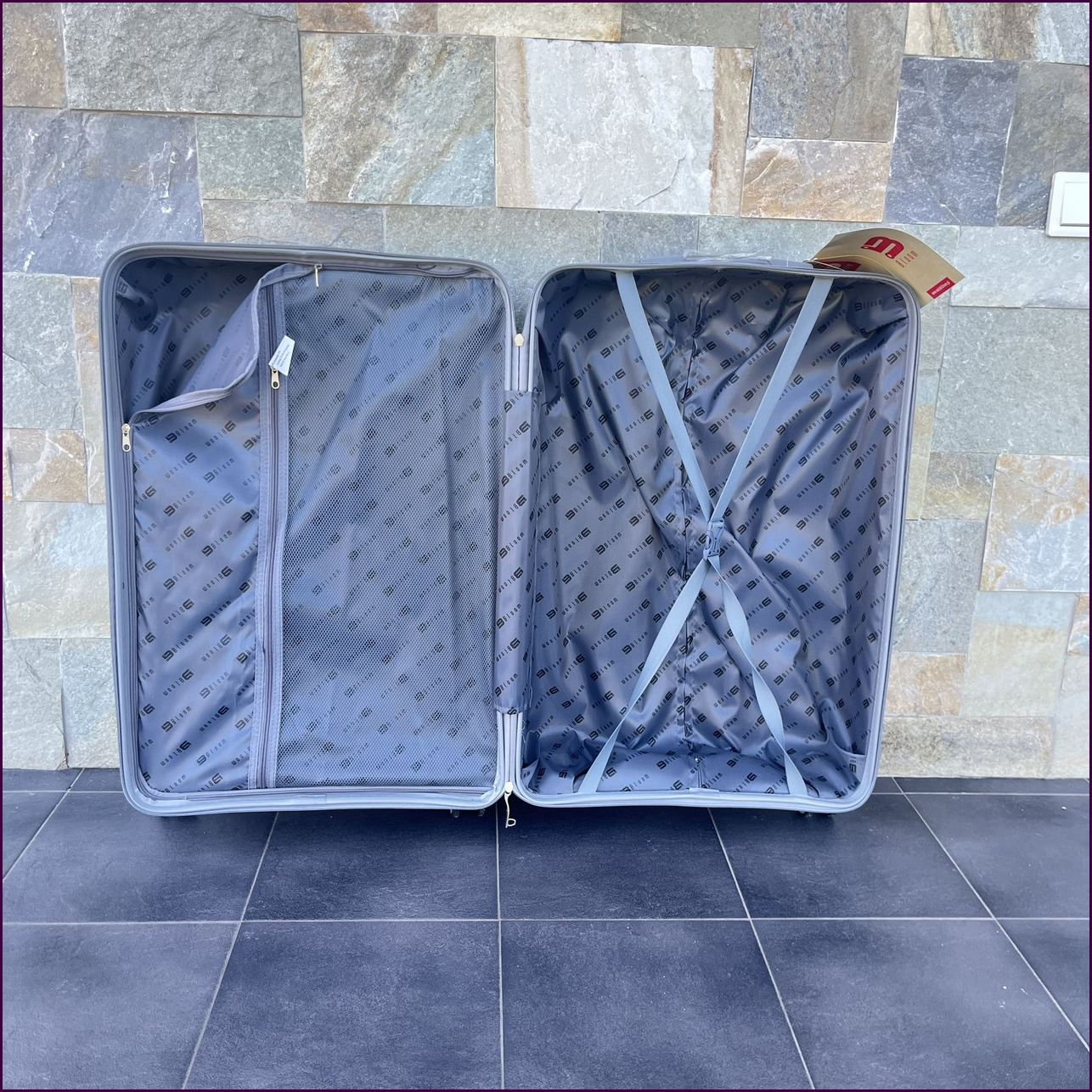 Чемодан Bloom PP01 S розовый – легкий и прочный дорожный чемодан для путешествий, унисекс, 39 л, 4 колеса, TSA замок