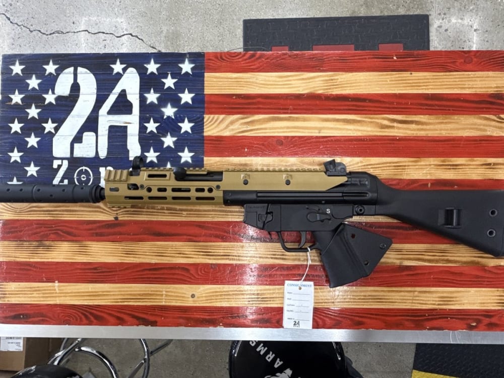 PTR INDUSTRIES 9, 16" Barrel, Black, 9mm, Semi-Auto, 2 10 round magazines, Case, No Lock