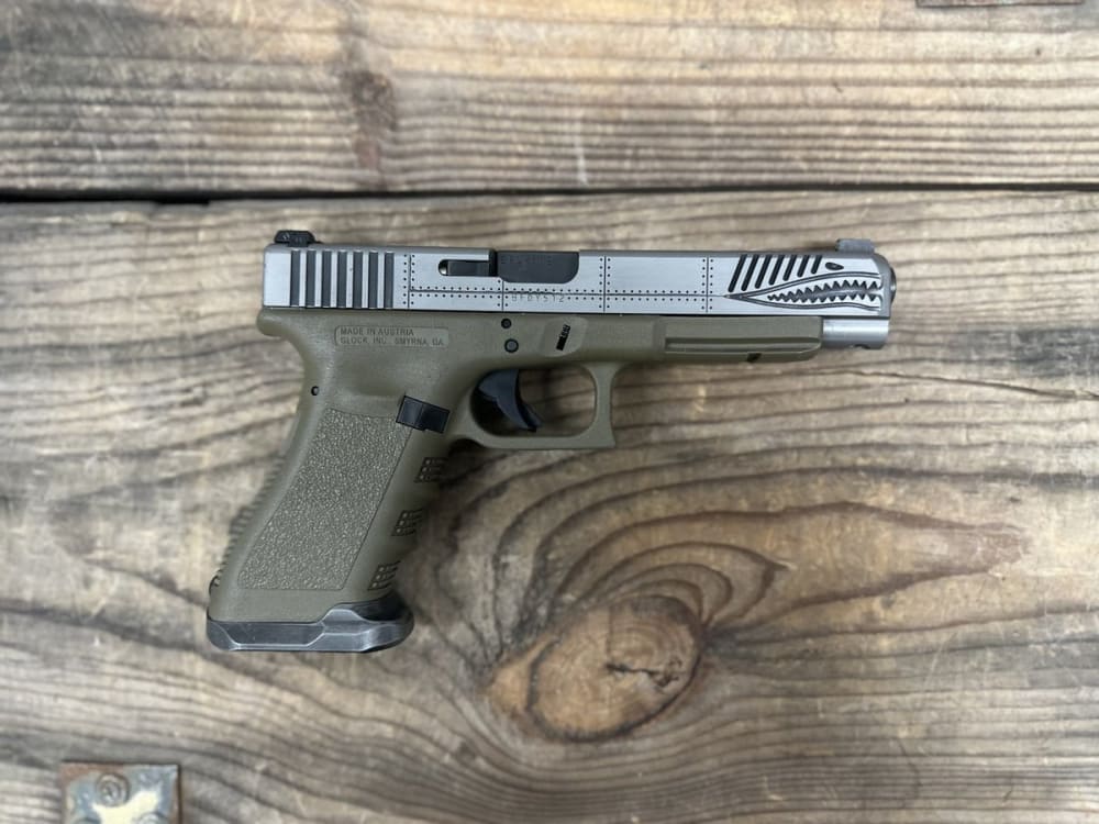 Glock 34, 9mm Luger, 10+1, 5.31" Black Barrel, Custom "P40 Warhawk" Style Slide, Green Polymer Lower Grip Assembly