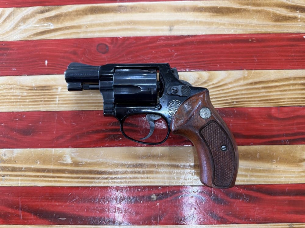 Smith & Wesson 637-2 38 special double action revolver stainless 1.88"
