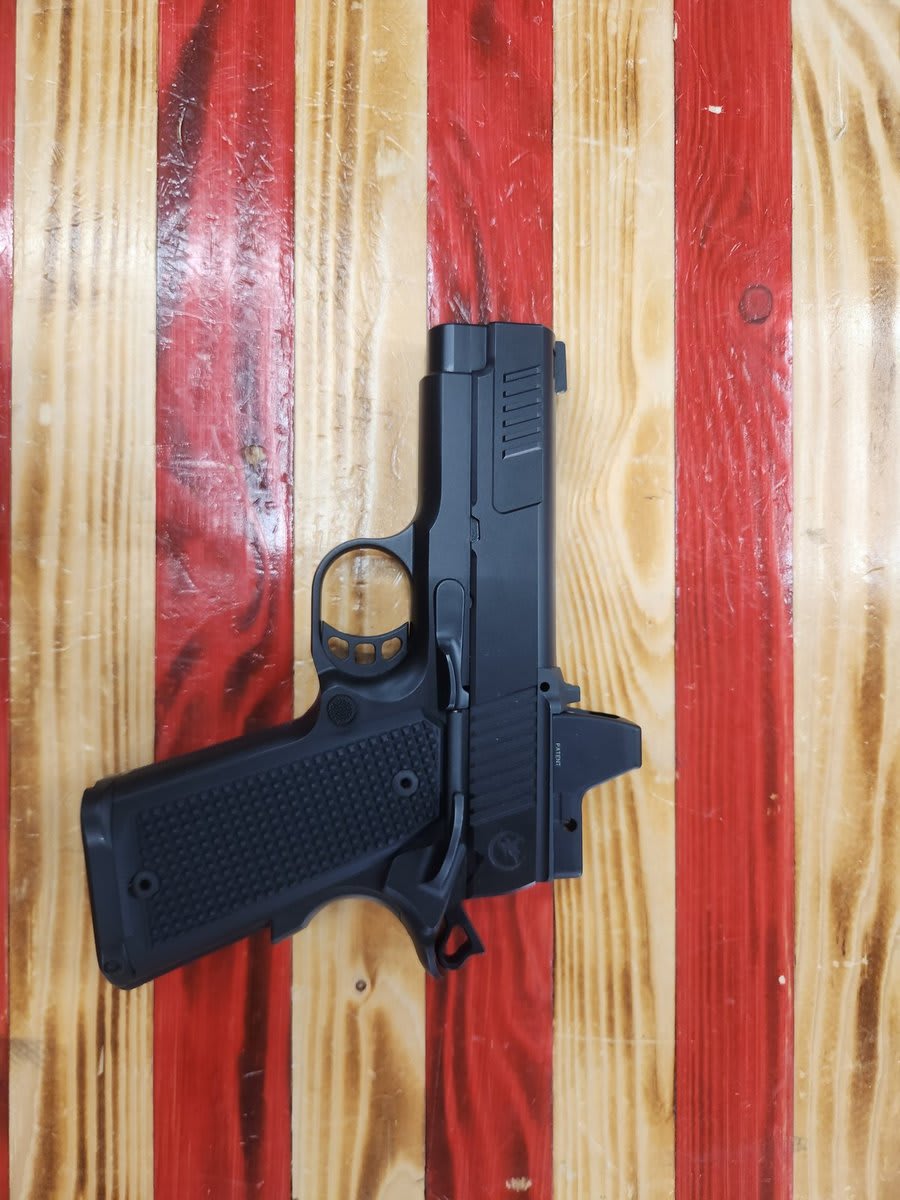 Nighthawk,Counselor,Semi Auto,9mm,3.25" Barrel,RMR,Oem Case,2 mags,No lock
