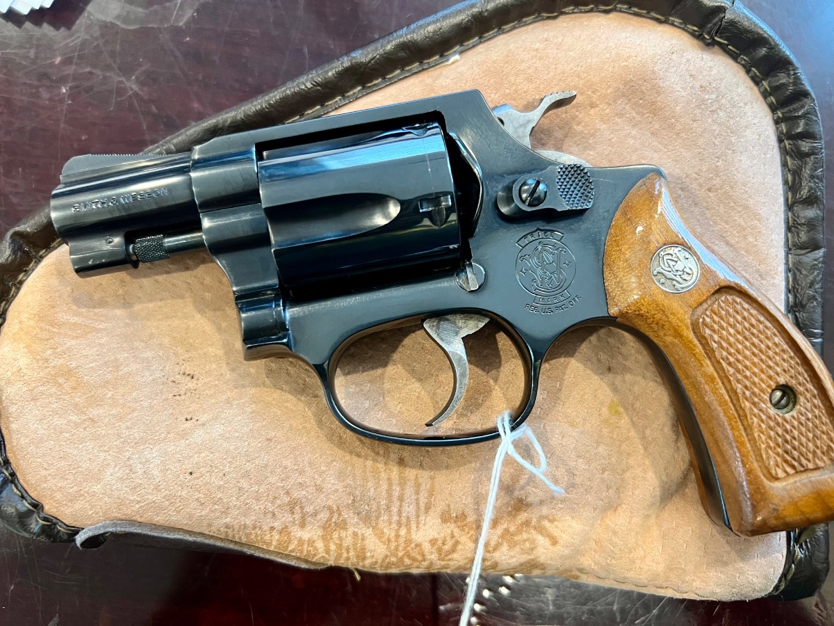 Smith & Wesson Revolver – Excellent Condition
