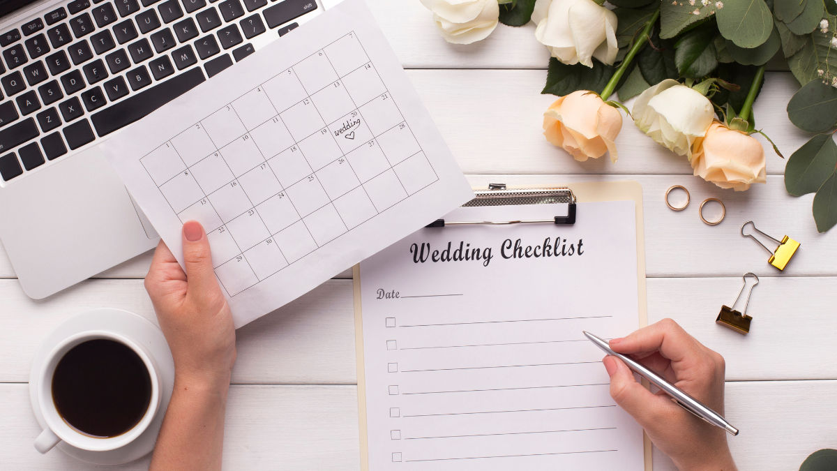 Luxe wedding ceremony decor essentials checklist for an elegant celebration
