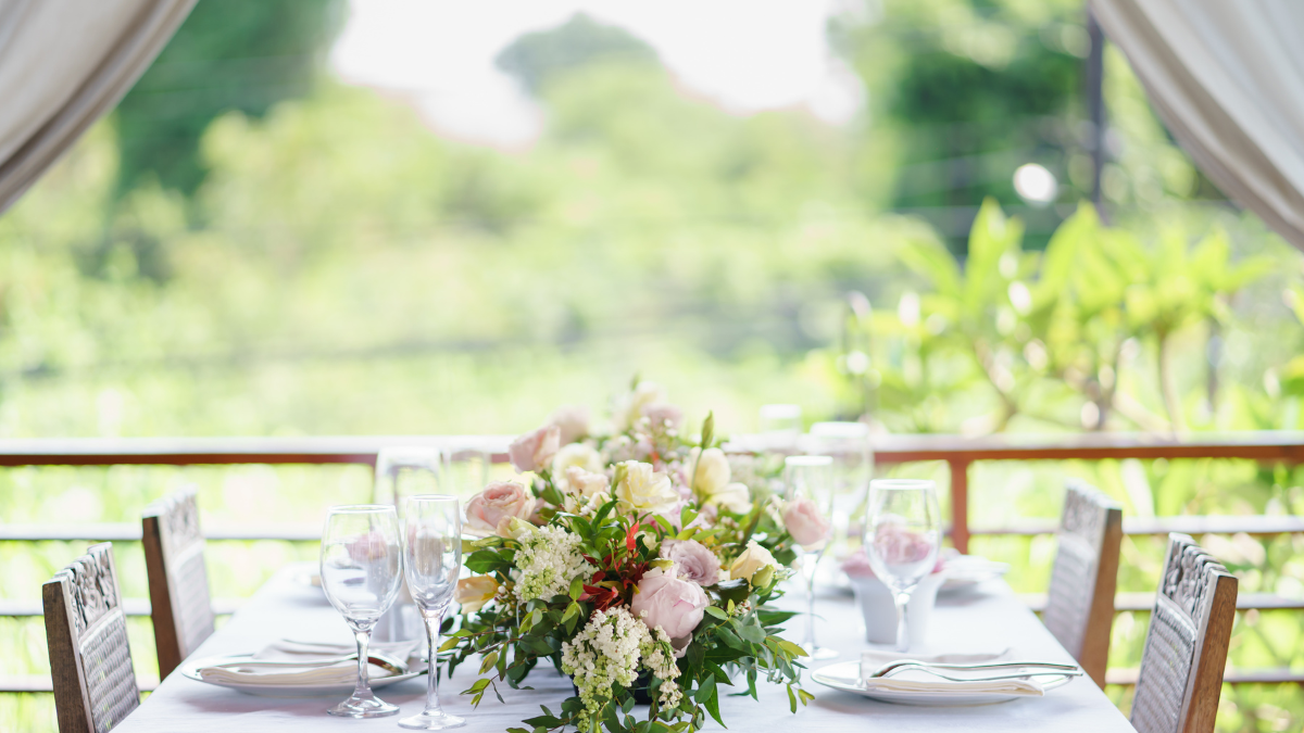 Elegant wedding reception decor checklist to elevate your celebration.