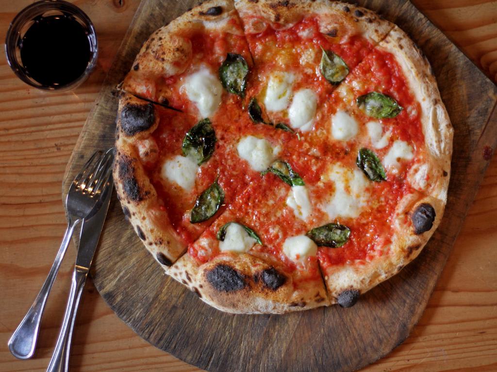 Neapolitan pizza at Pizzeria Prima Strada