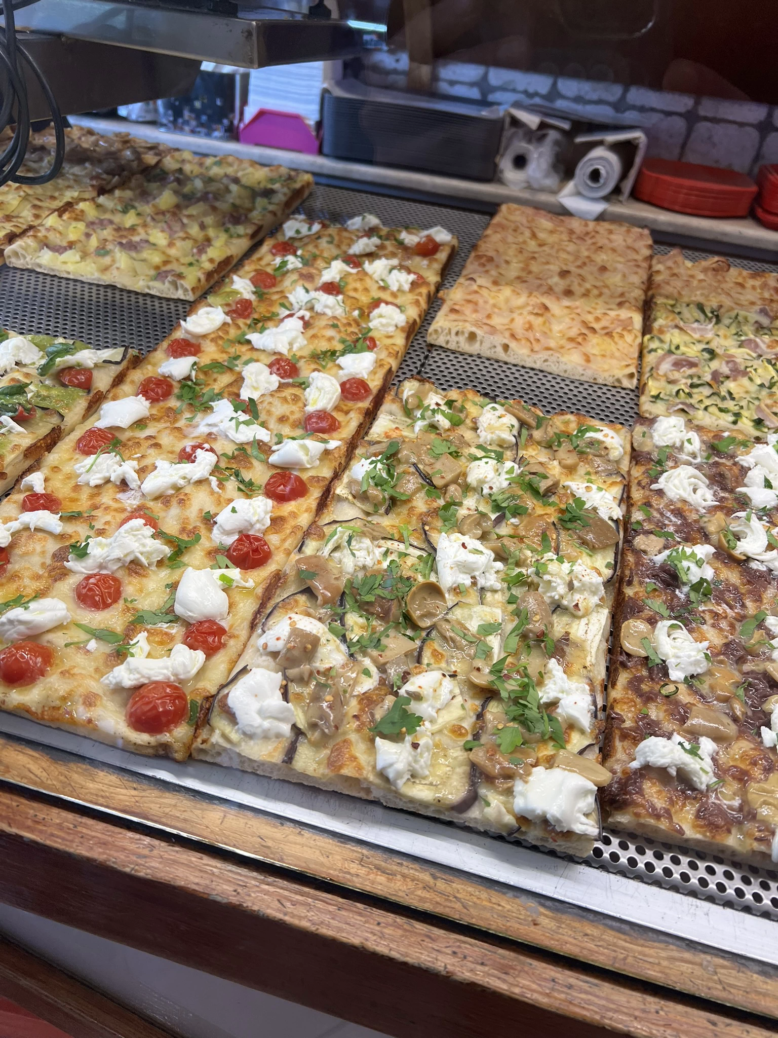 Hero image for 12 Types of Pizza Around the World: From Neapolitan to Detroit Style