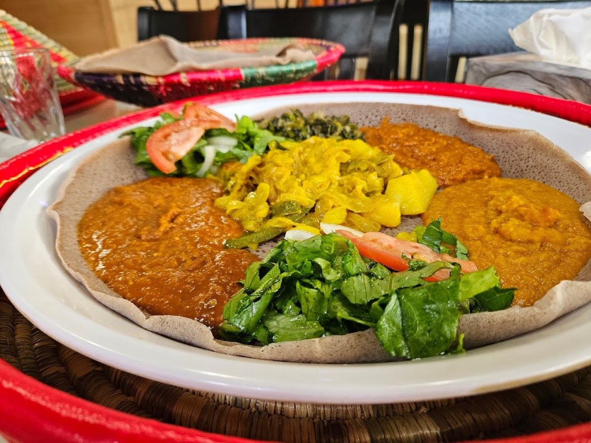 Nakfa vegetarian platter