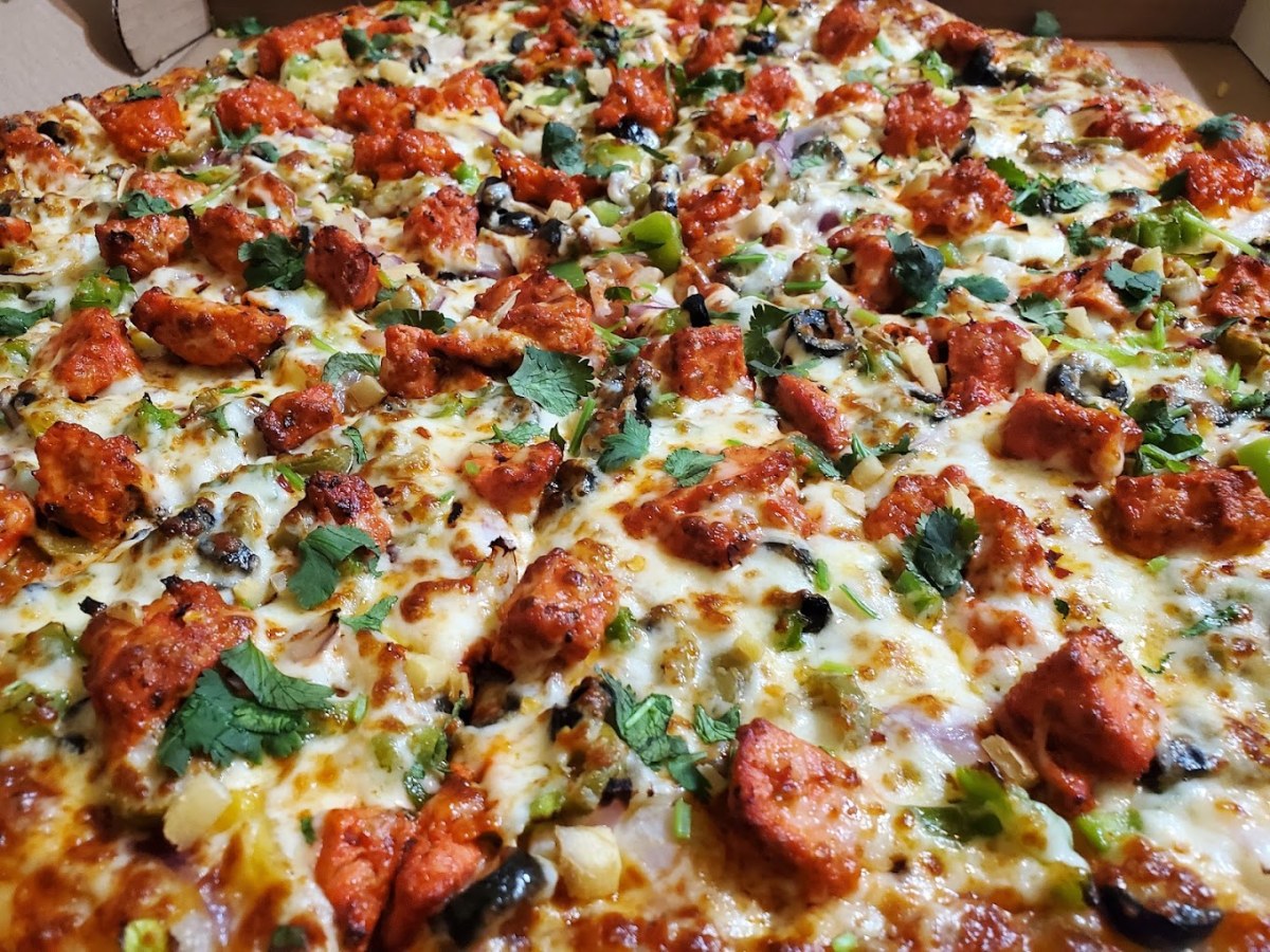 Tandoori Chicken Desi Style Pizza from Desi Pizza in Montreal, Canada