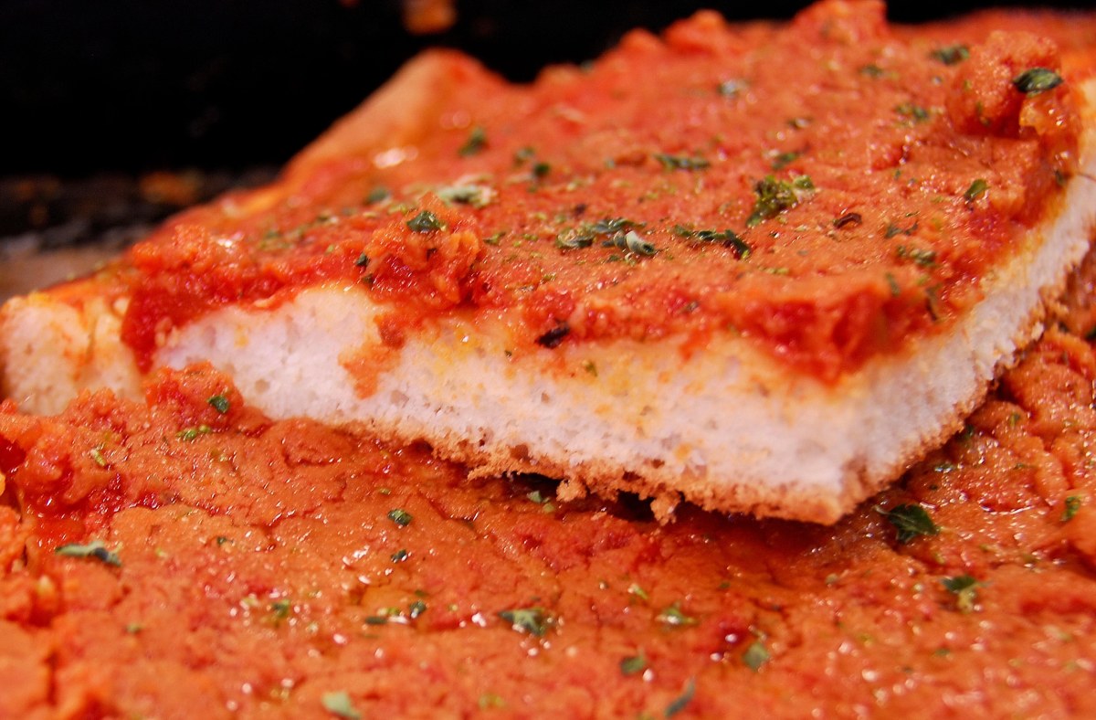 Sicilian style pizza, Sfincione