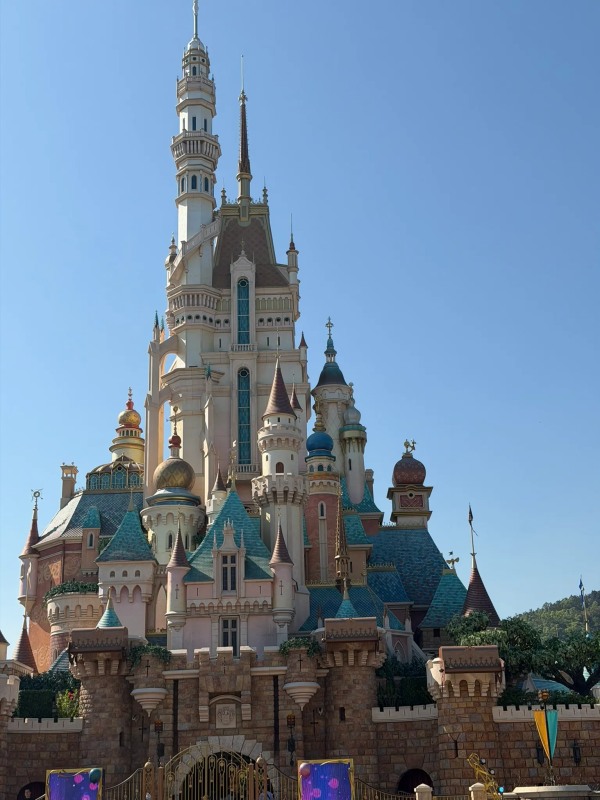 Disneyland atmosphere