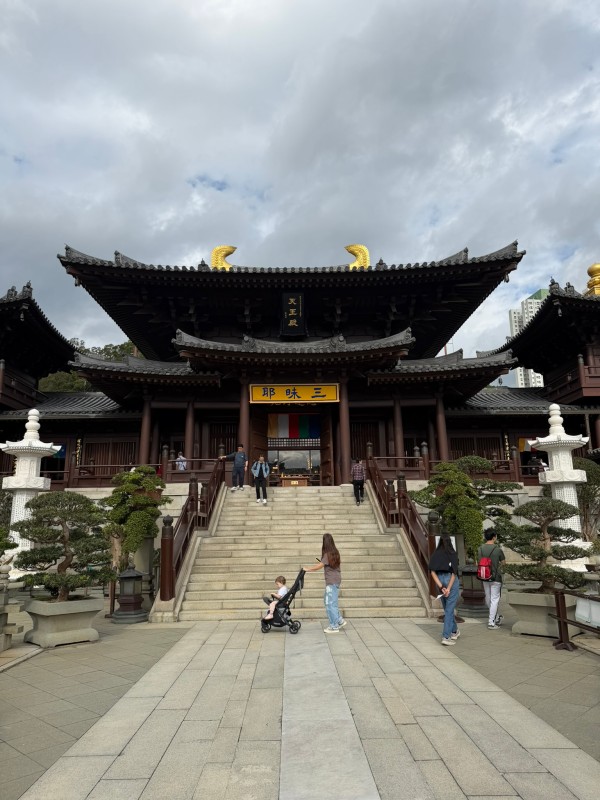 Garden and temple scenery