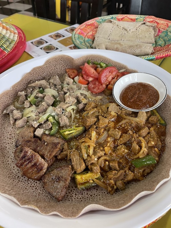 Eritrean food platter Montreal Nakfa