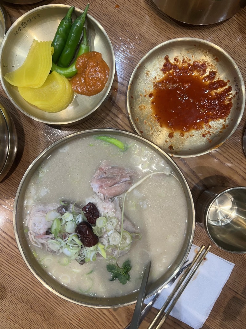 A hearty bowl of Samgyetang