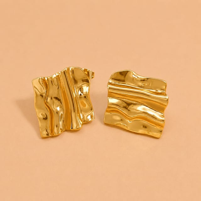 Golden Clover Bloom Earrings