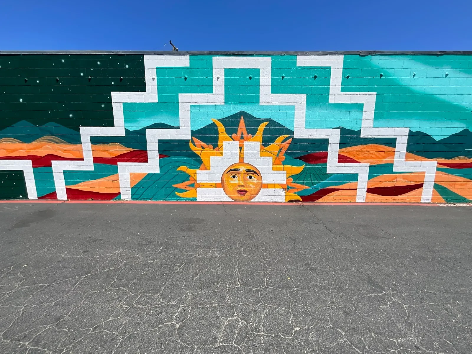 2hermano Muralist - Mural Artist in Sacramento, CA