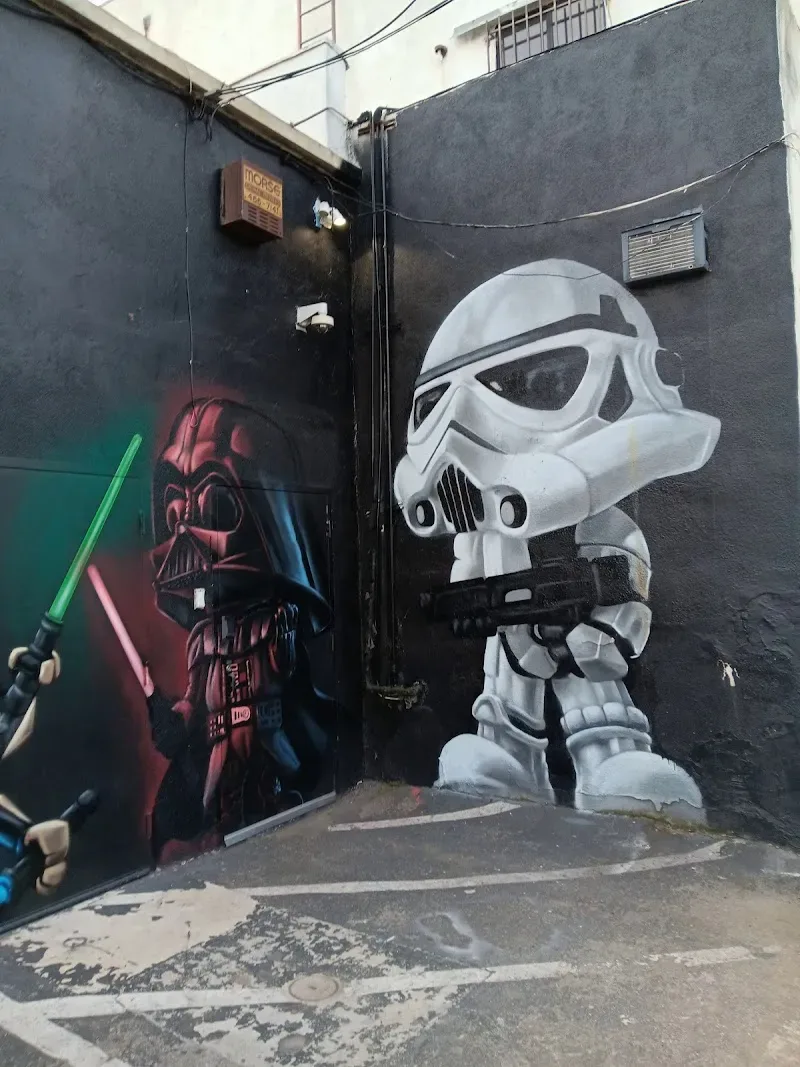 Melrose Mural Alley in Los Angeles, CA