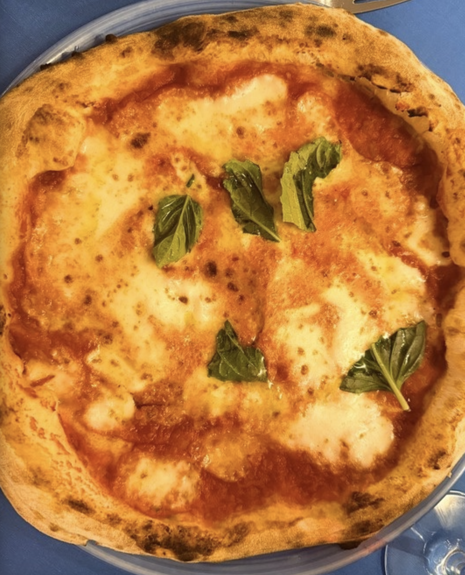 Amalfi Style Cheese & Tomato Pizza (Neapolitan Margherita)