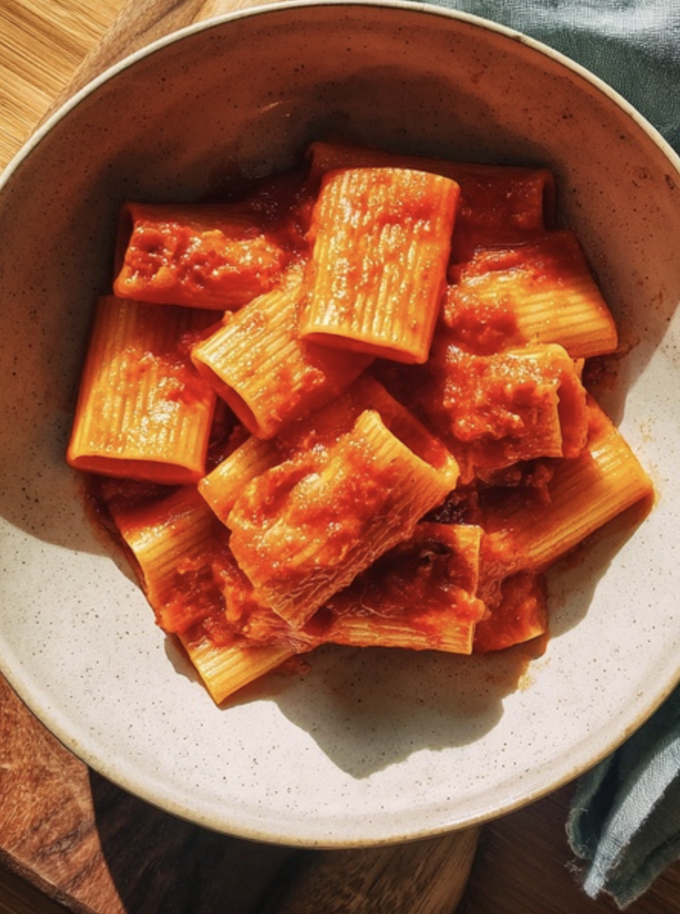 Neapolitan Pasta with Cheesy Tomato Sauce (Paccheri allo Scarpariello)