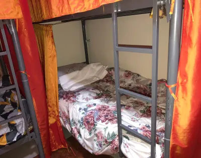 Executive bed space for rent in Al Muraqqabat