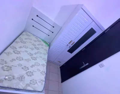 Partition room for rent in Discovery Gardens