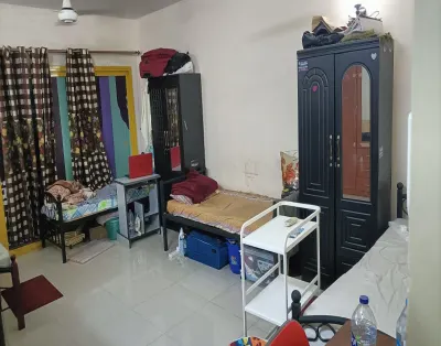 Executive Bedspace available for rent in Al Karama