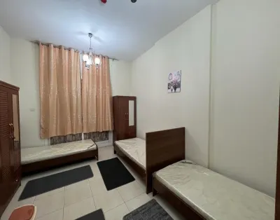 Huge bed space room for rent in Dubai Silicon Oasis