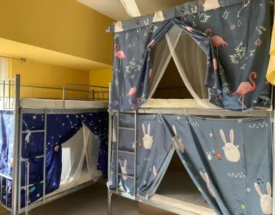 Comfortable Bed space room for rent in Al Rigga