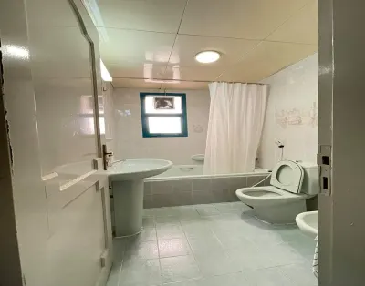 Private room for rent in Al Khalidiya Street