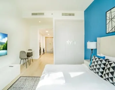 Modern | All Bills Included | Bright Layout