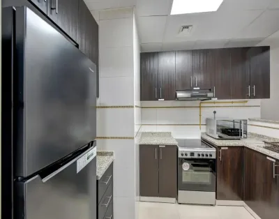 One Bedroom Apartment Near DMCC METRO & Marina Mall