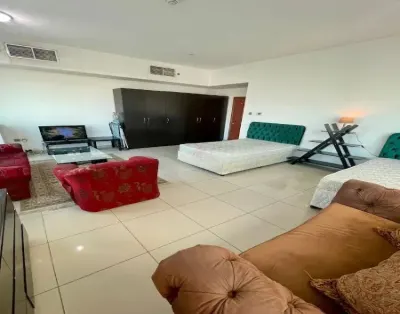 Amazing private room for rent in Dubai Marina