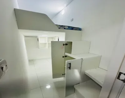 Comfortable partition room for rent in Jumeirah